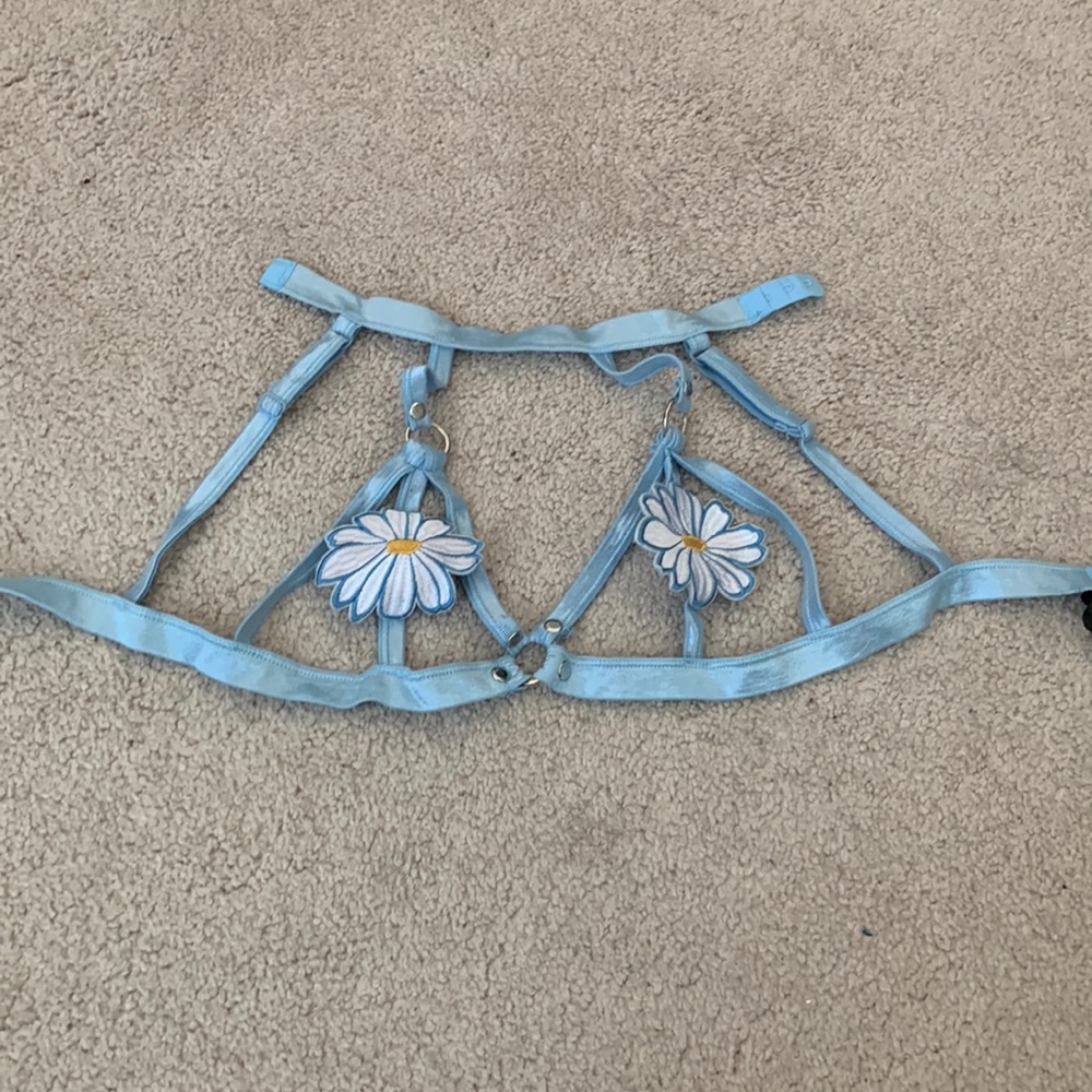 Daisy cage bra